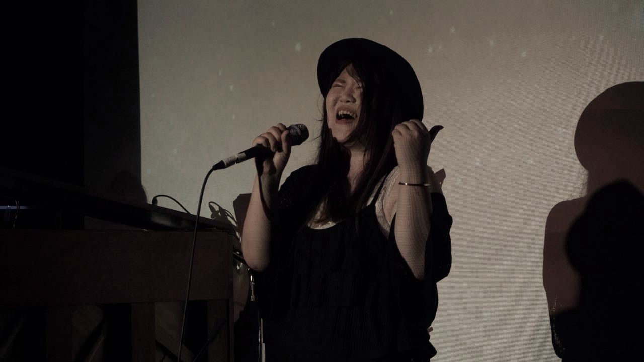 えりかとすみお ライブの様子